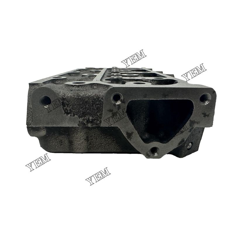 Diesel Engine Parts D600 For Kubota Cylinder Head Excavator Engine